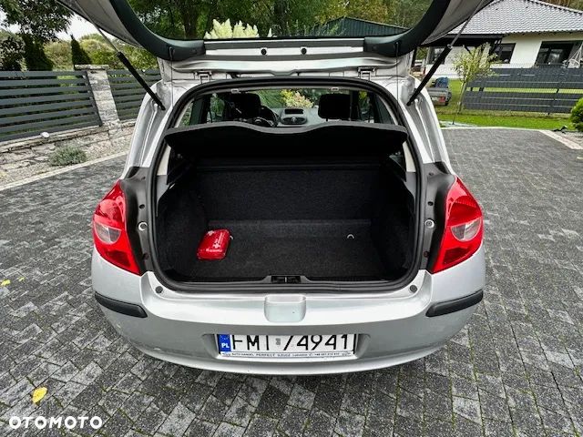 Renault Clio 1.2 16V Authentique - 7