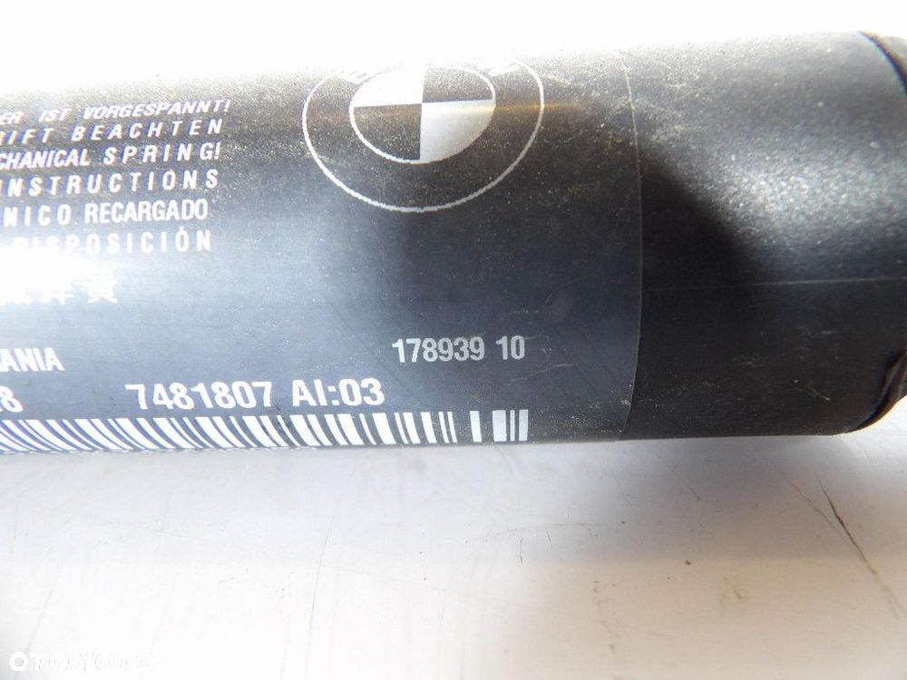 BMW X1 F48 SIŁOWNIKI TYLNEJ KLAPY ELEKTRYCZNE 17893910 - 4