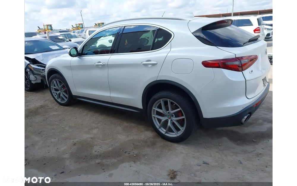 Alfa Romeo Stelvio - 3
