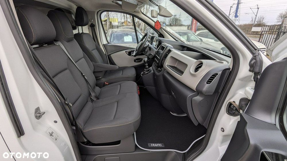 Renault Trafic - 14
