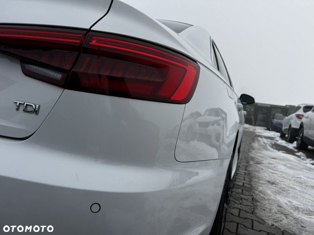 Audi A4 Limousine - 10