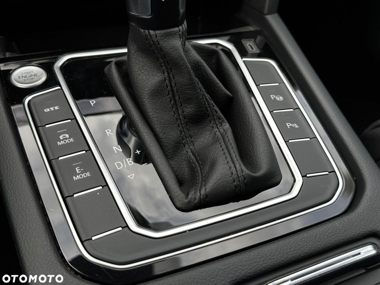Volkswagen Passat - 22