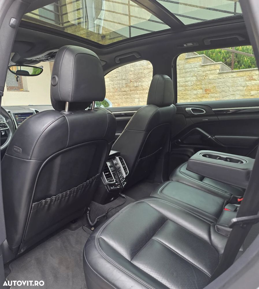 Porsche Cayenne - 5