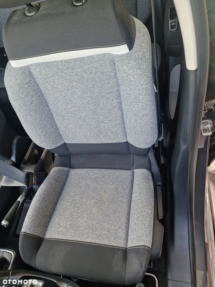 Citroën C3 1.2 PureTech Shine - 22