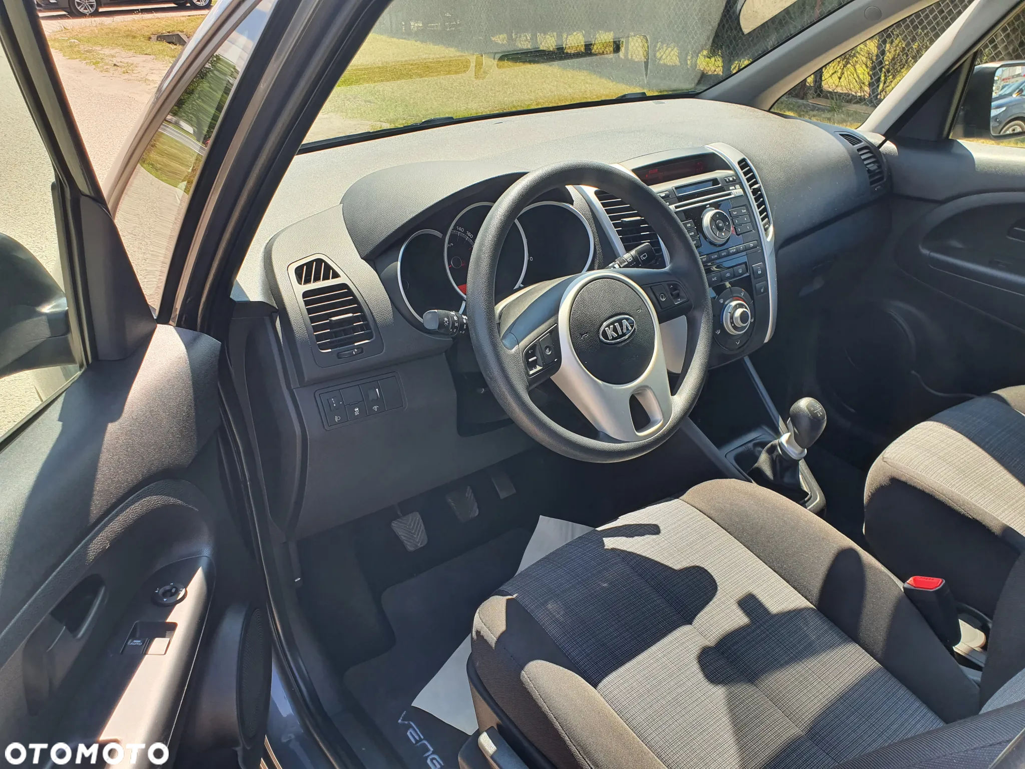 Kia Venga 1.4 CVVT Attract - 9