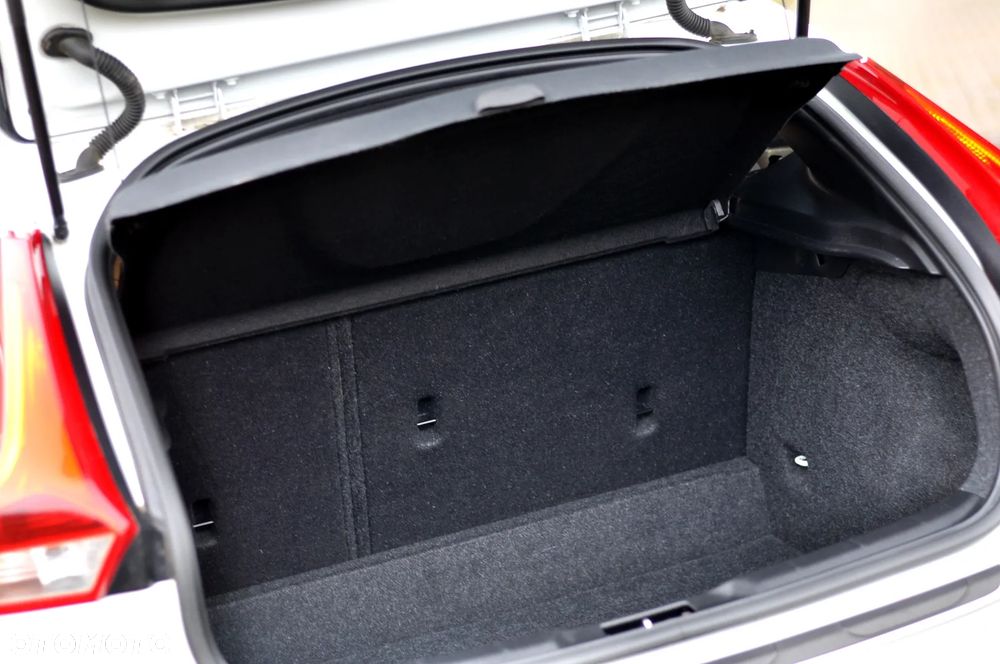 Volvo V40 Cross Country D4 Geartronic Summum - 20