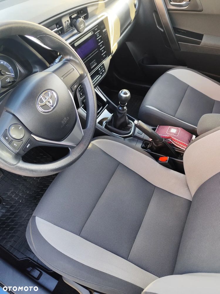 Toyota Auris 1.33 VVT-i Active - 7