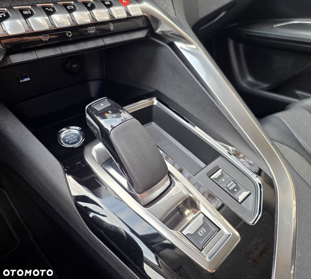 Peugeot 3008 1.6 PureTech Hybrid PHEV Allure Pack S&S EAT8 - 30