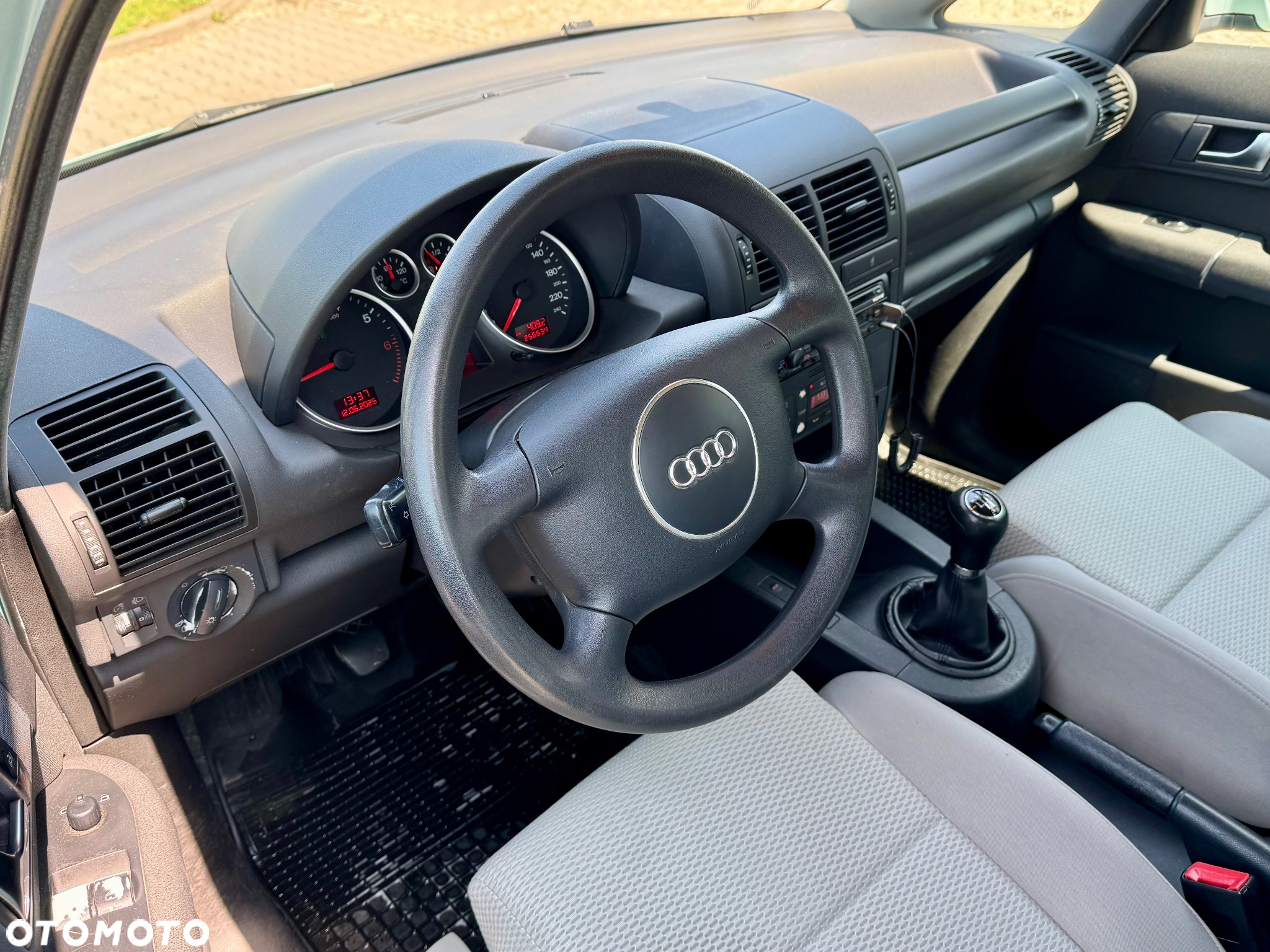Audi A2 1.4 - 9