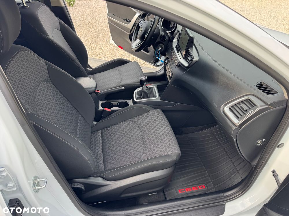 Kia Ceed 1.4 T-GDI OPF Spirit - 31