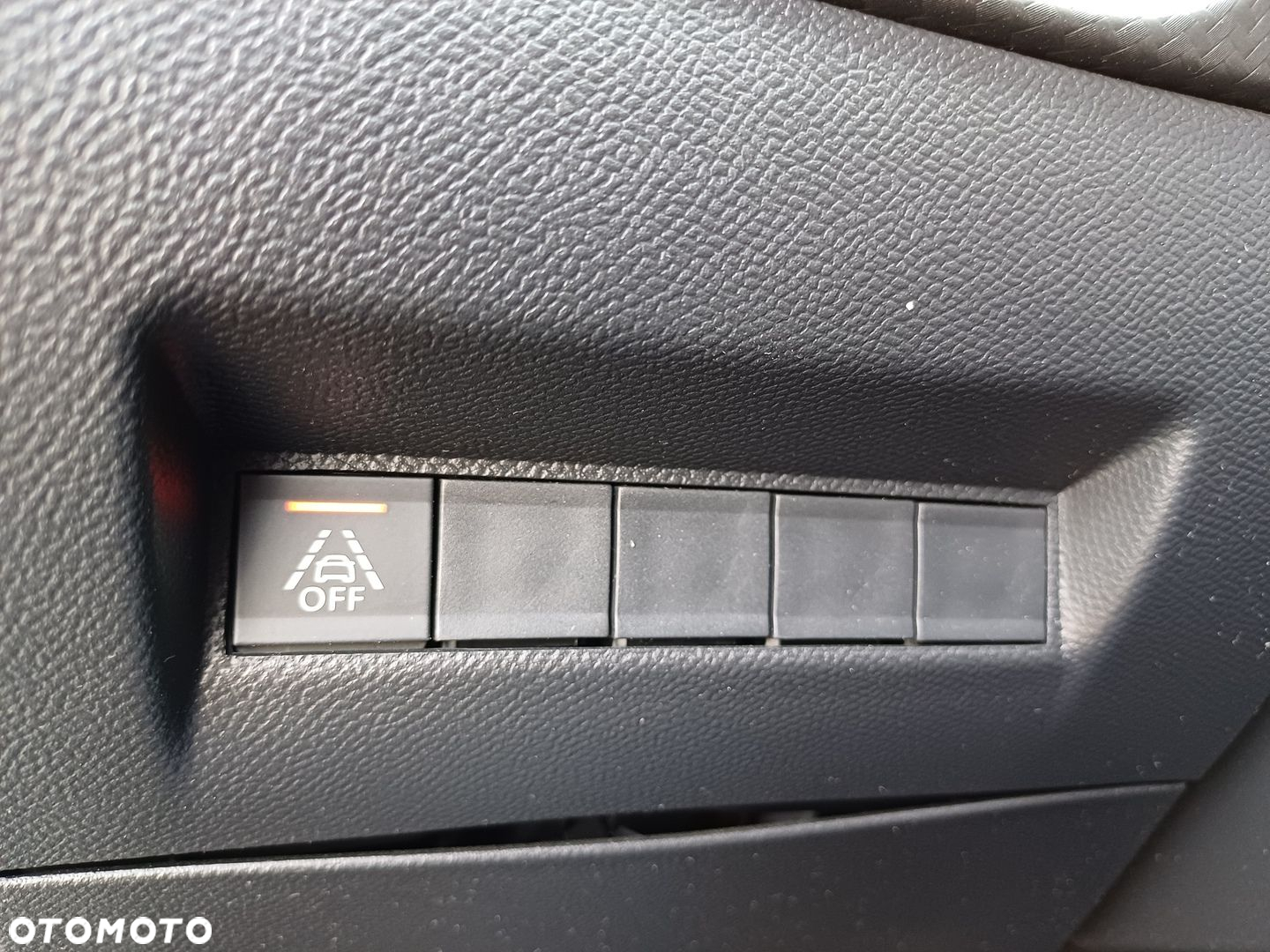 Peugeot 208 e-208 GT - 29