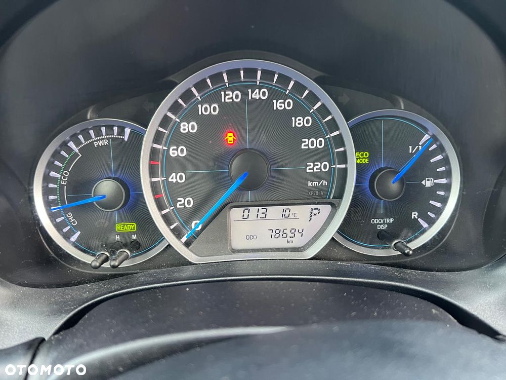 Toyota Yaris Hybrid 100 Premium - 23