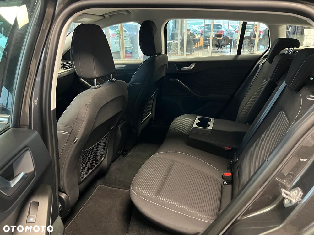 Ford Focus 1.0 EcoBoost Titanium Business - 36
