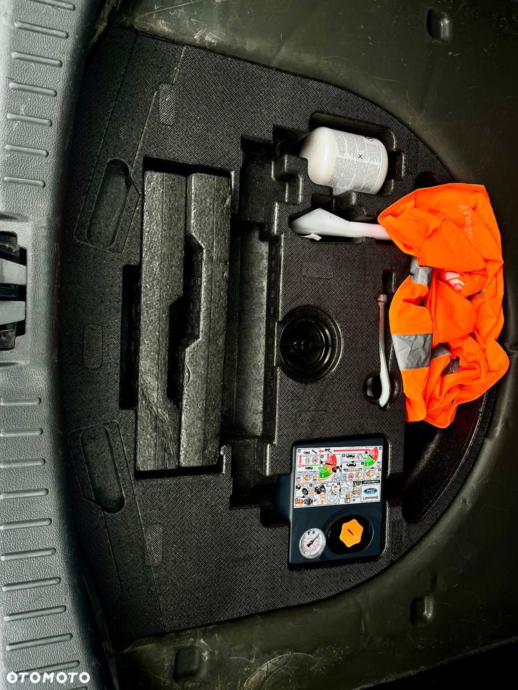 Ford Kuga 1.5 EcoBoost 4x4 ST-Line - 24