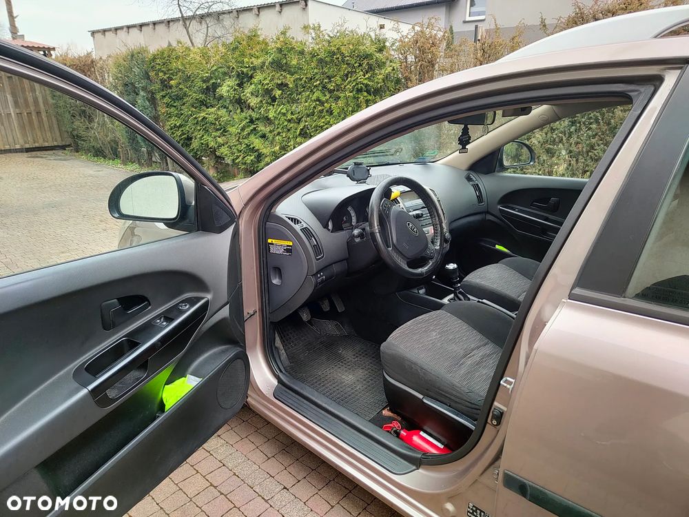 Kia Ceed 1.6 Crdi Comfort - 11