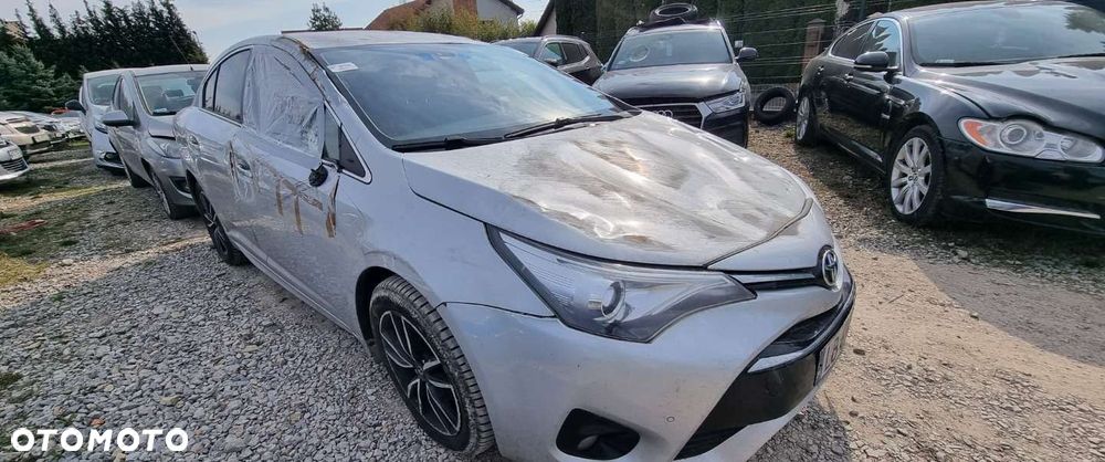 Toyota Avensis - 1
