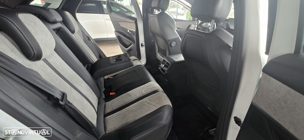 Peugeot 3008 1.6 Hybrid GT e-EAT8 - 31