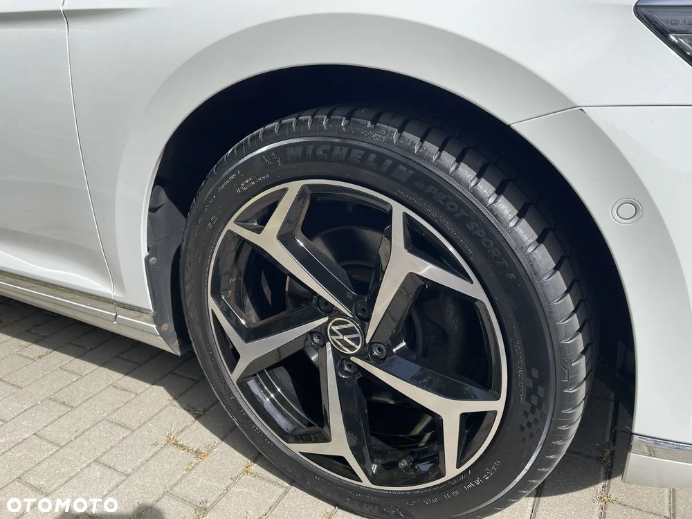 Volkswagen Passat 2.0 TSI Elegance DSG - 12