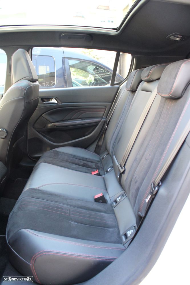 Peugeot 308 PureTech 130 EAT6 Stop & Start GT-Line Edition - 30