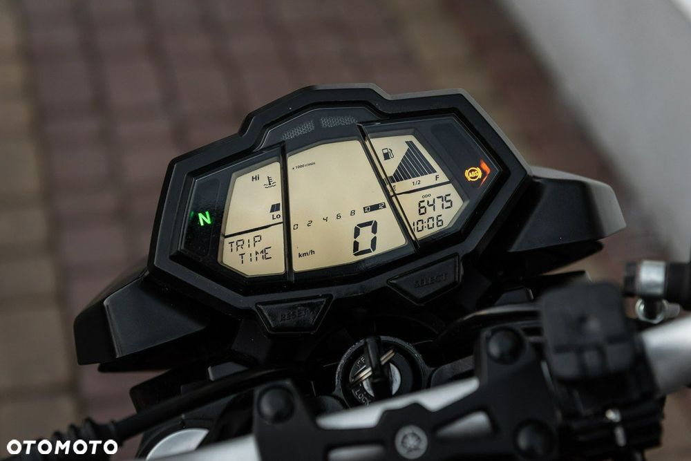 Yamaha MT - 8