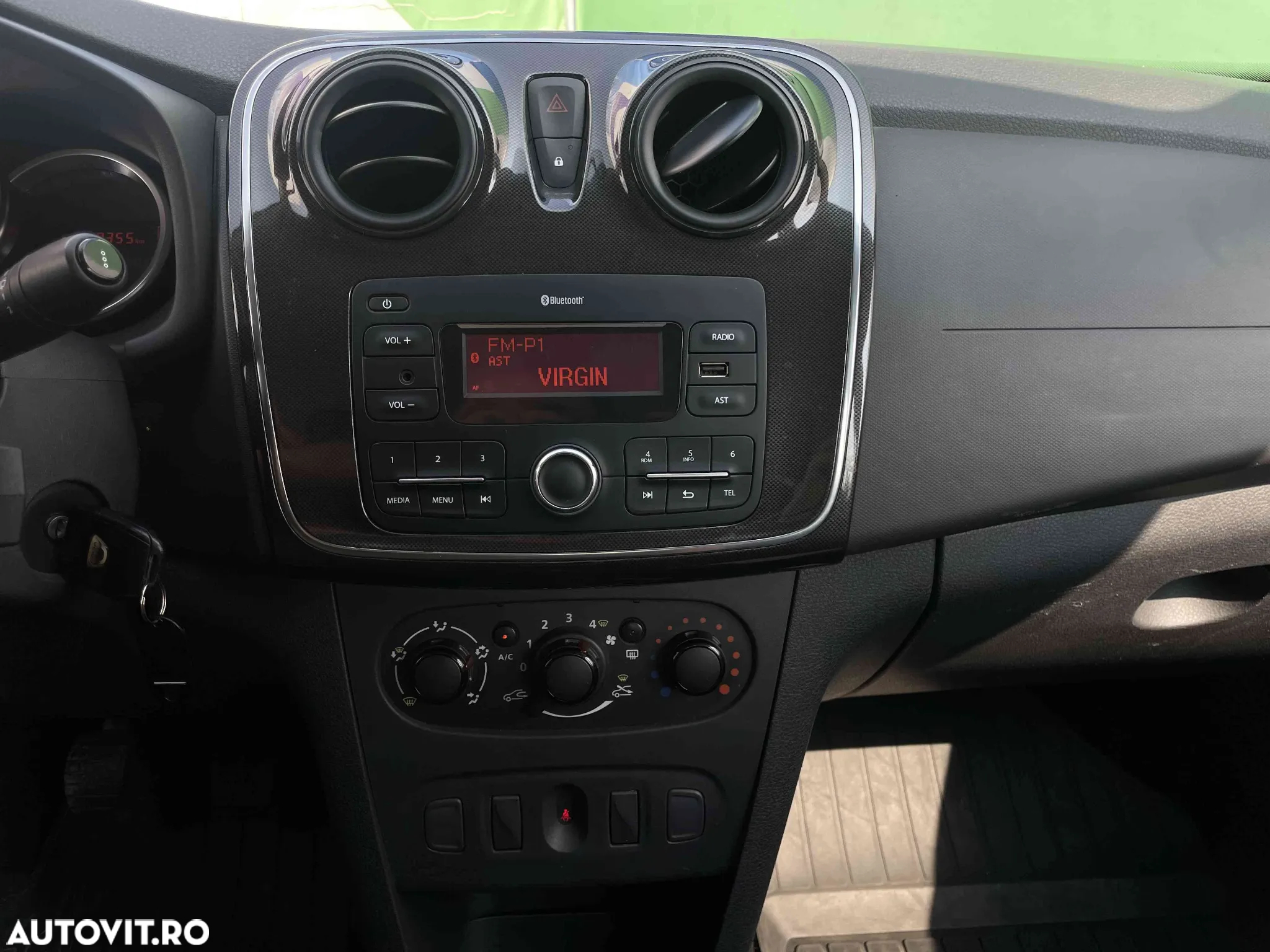 Dacia Logan - 12