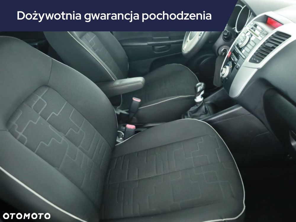 Kia Venga - 9