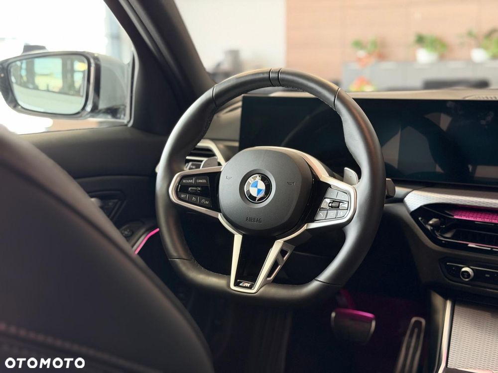 BMW Seria 3 320i M Sport - 11