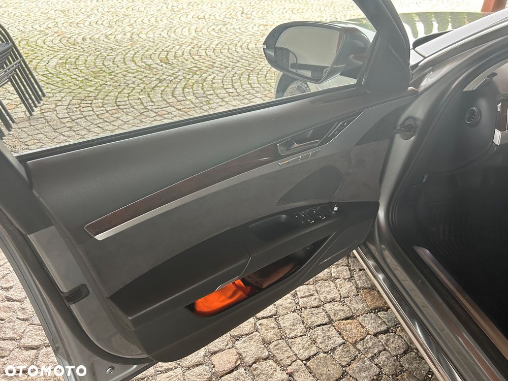 Audi A8 - 11