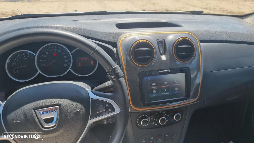 Dacia Sandero - 11