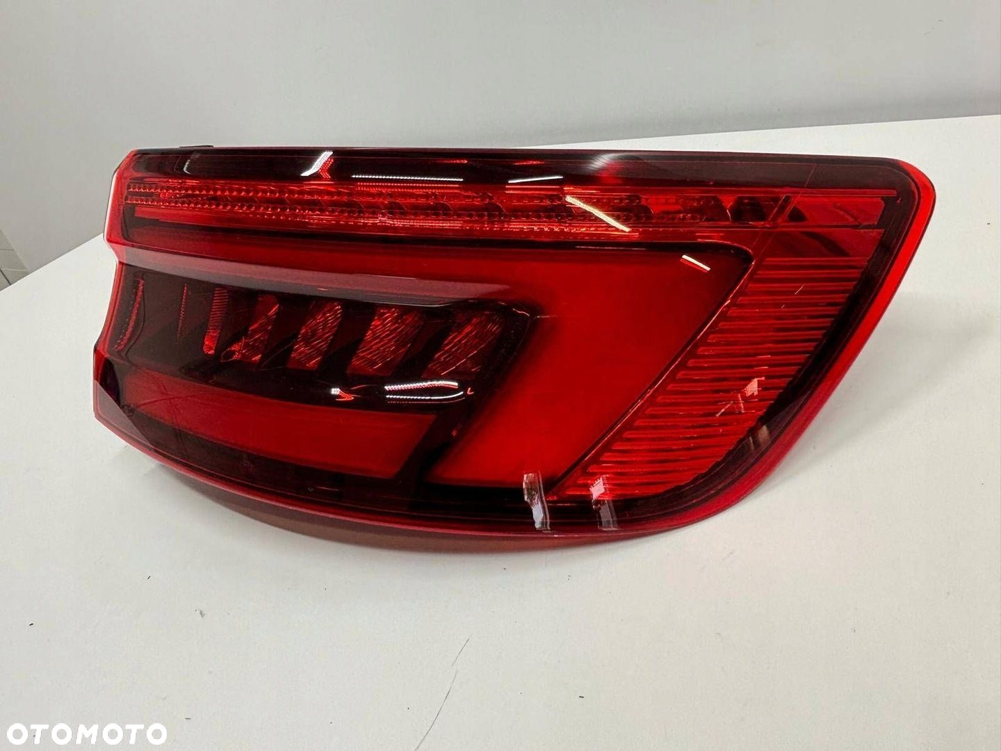 Audi A4 B9 Sedan 8W5 Lampa Prawa Tył Tylna 8W5945092C - 2