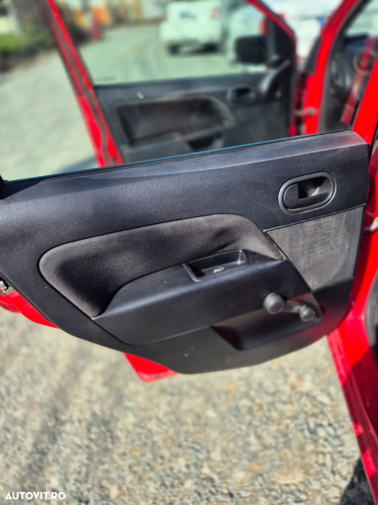 Ford Fiesta 1.3i Ambiente - 7