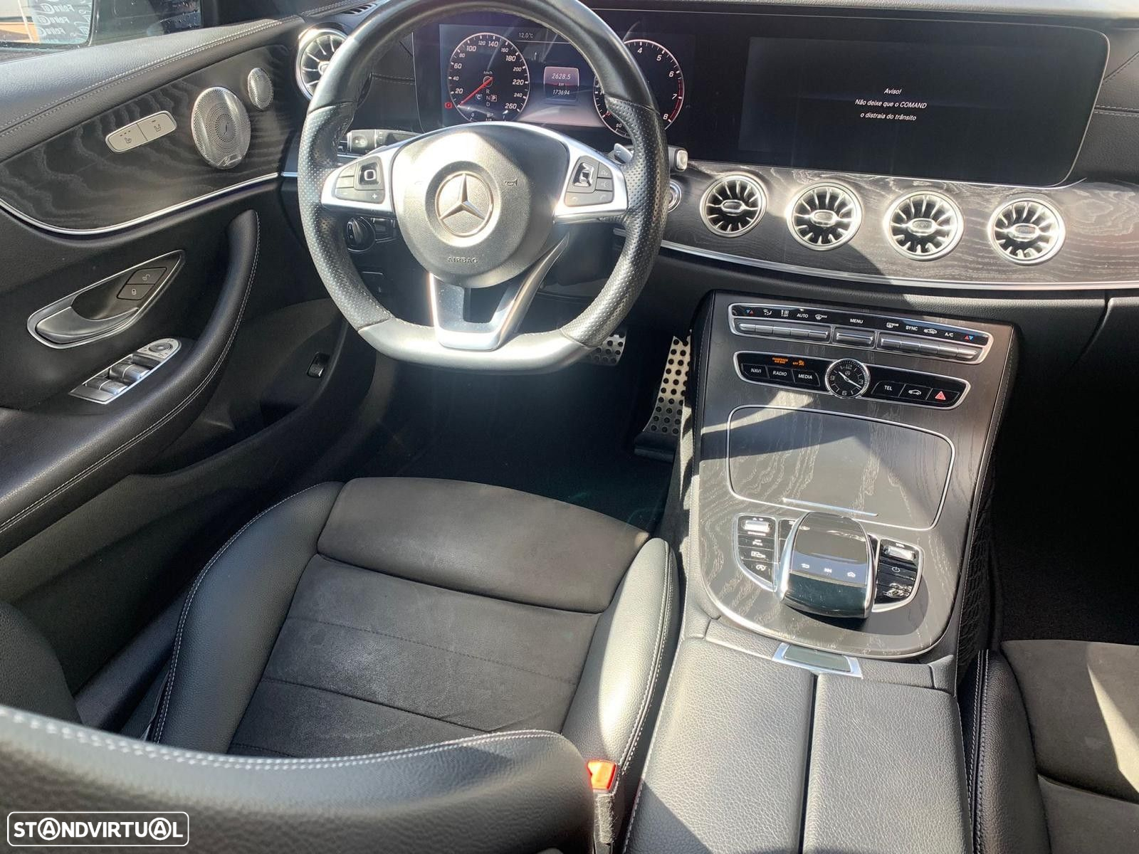 Mercedes-Benz E 300 AMG Line - 5
