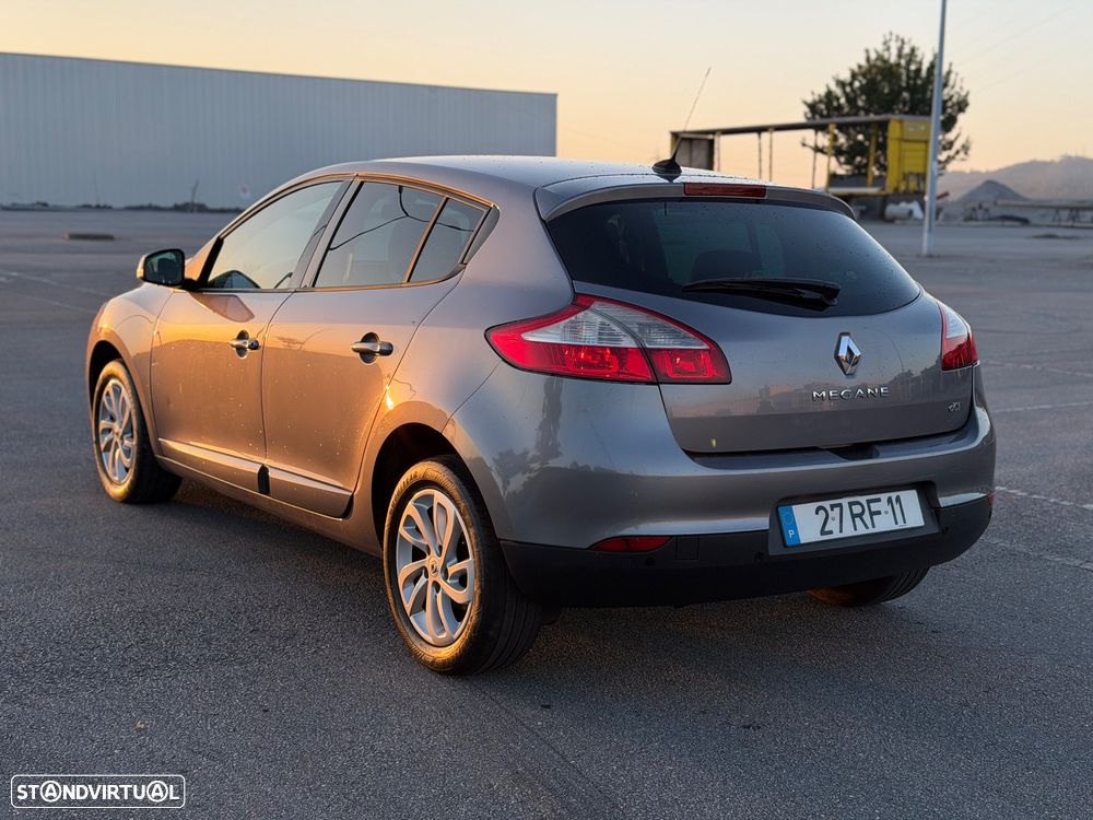Renault Mégane 1.5 dCi Dynamique SS - 4