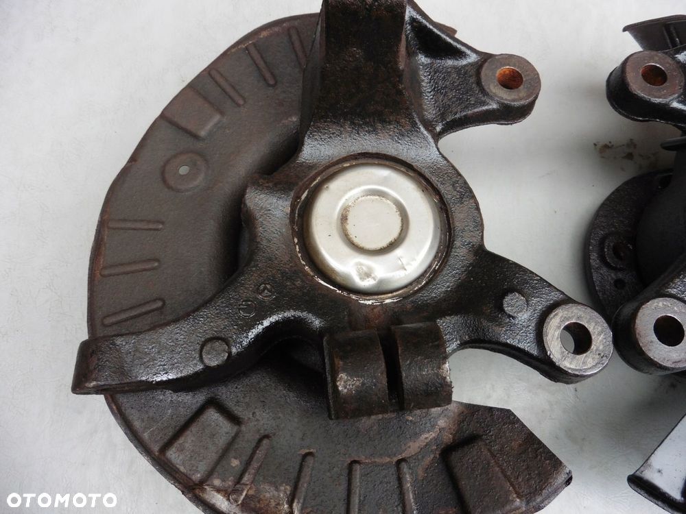 ZWROTNICA PIASTA LEWY PRZÓD MERCEDES VITO VIANO W639 - 5