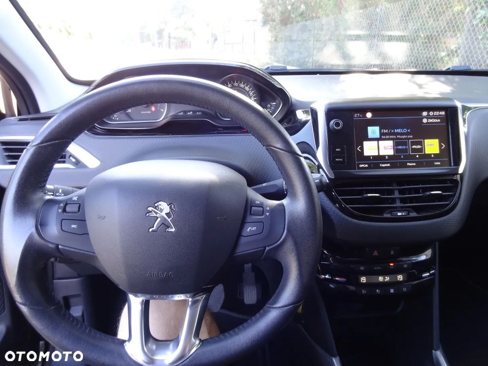 Peugeot 2008 1.2 Pure Tech Style S&S - 7