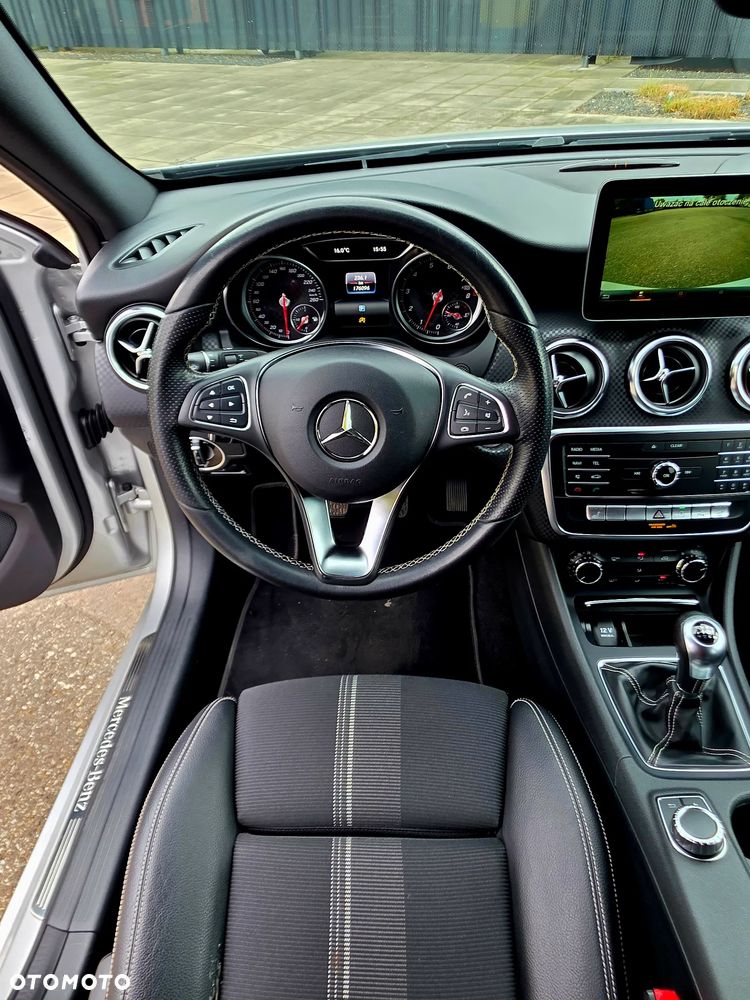 Mercedes-Benz Klasa A 200 (BlueEFFICIENCY) Urban - 21