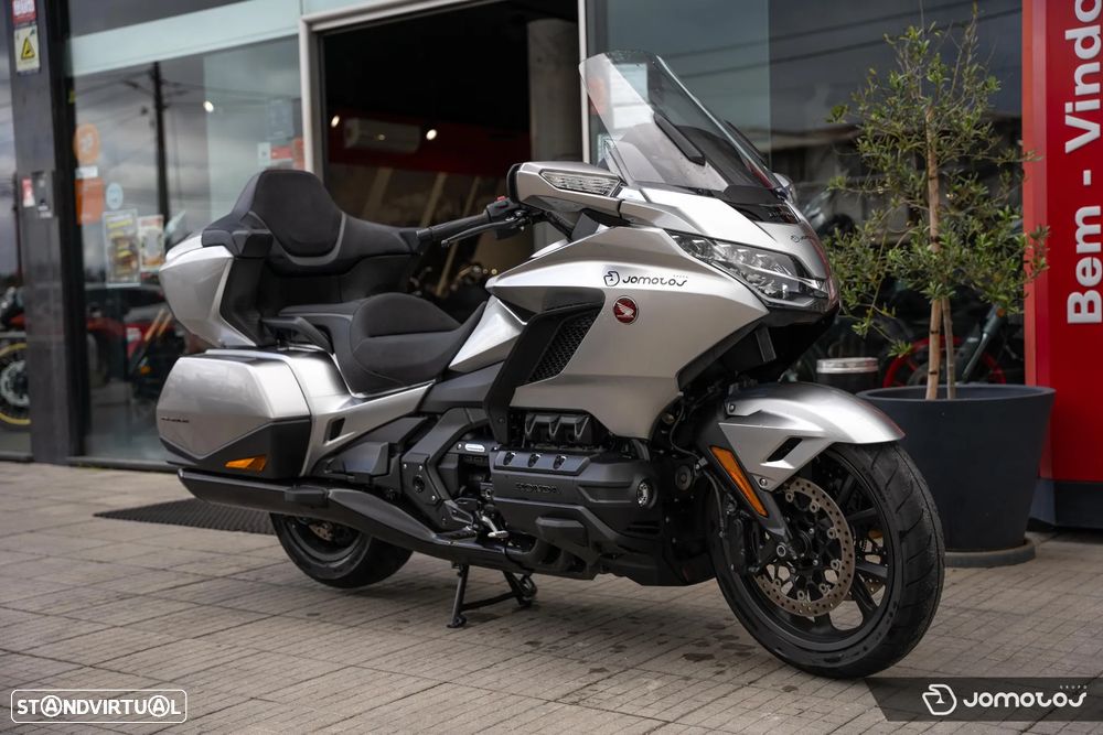 Honda Goldwing - 1