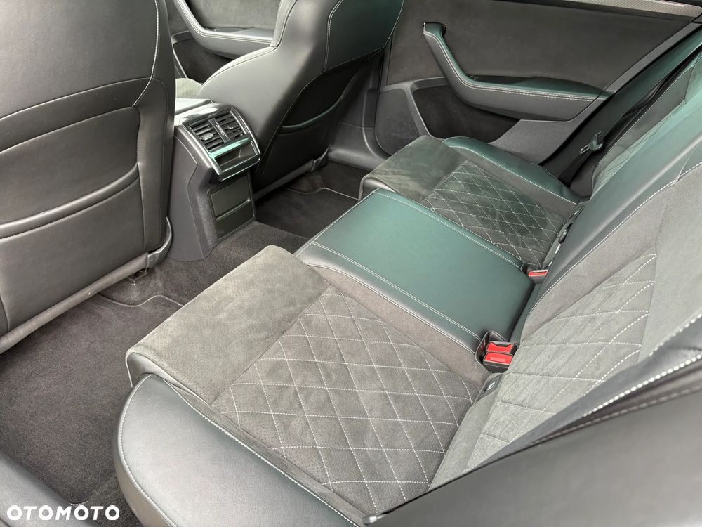 Skoda Superb 2.0 TDI SCR Sportline DSG - 24