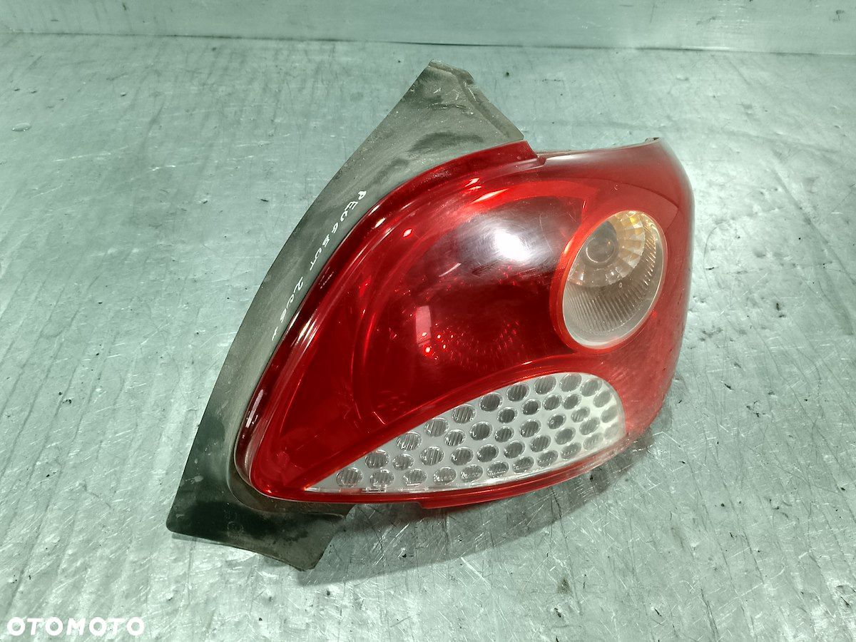LAMPA TYLNA PRAWA PEUGEOT 206 PLUS 9685618180 HATCHBACK - 1