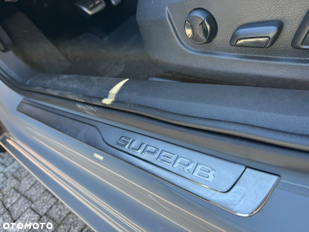 Skoda Superb 2.0 TSI 4x4 Sportline DSG - 17
