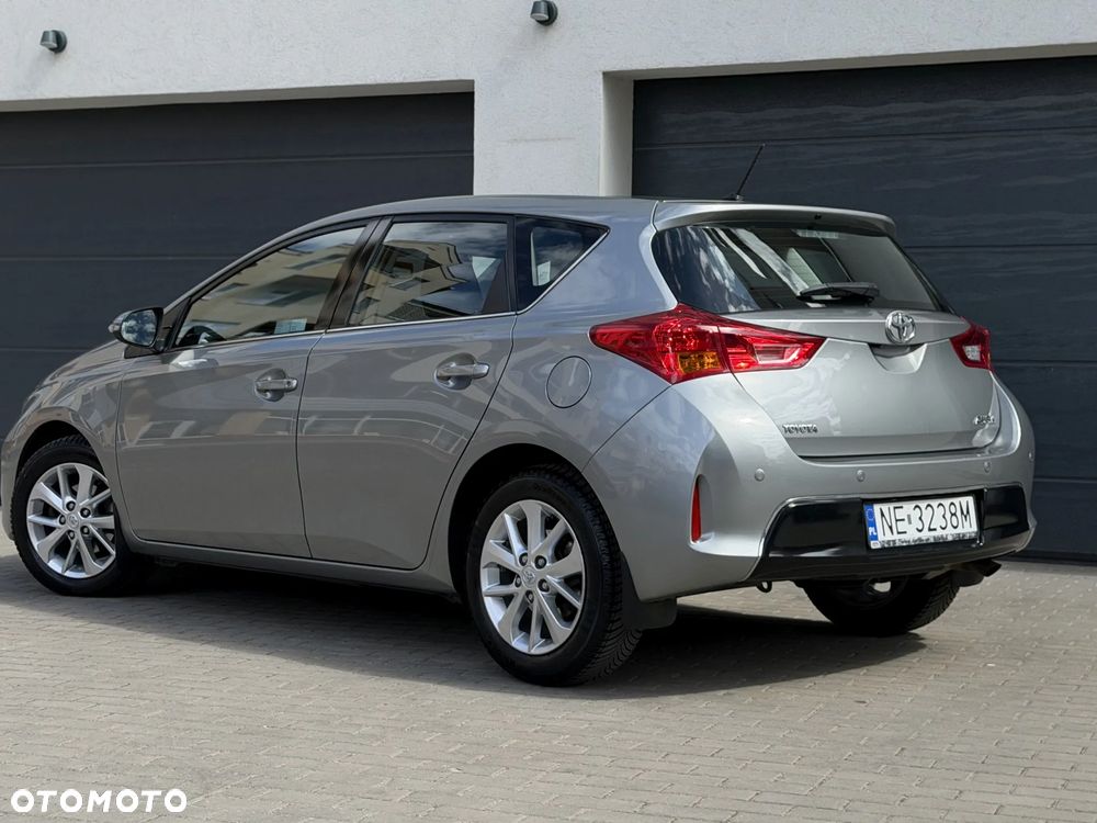 Toyota Auris - 2