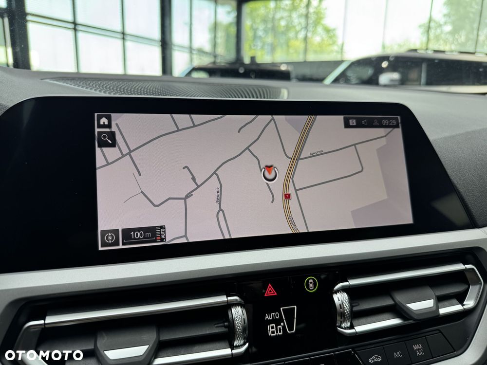 BMW Seria 3 318i - 29