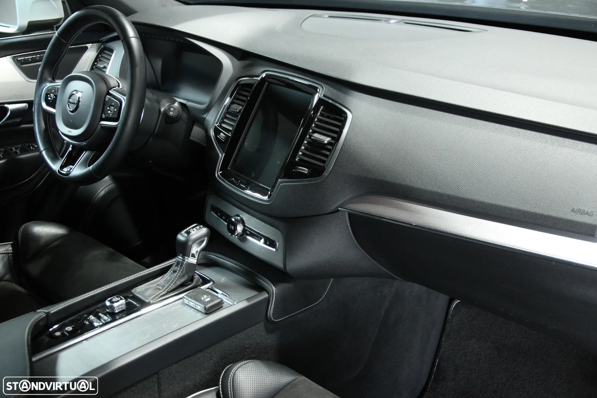 Volvo XC 90 2.0 D4 R-Design - 9