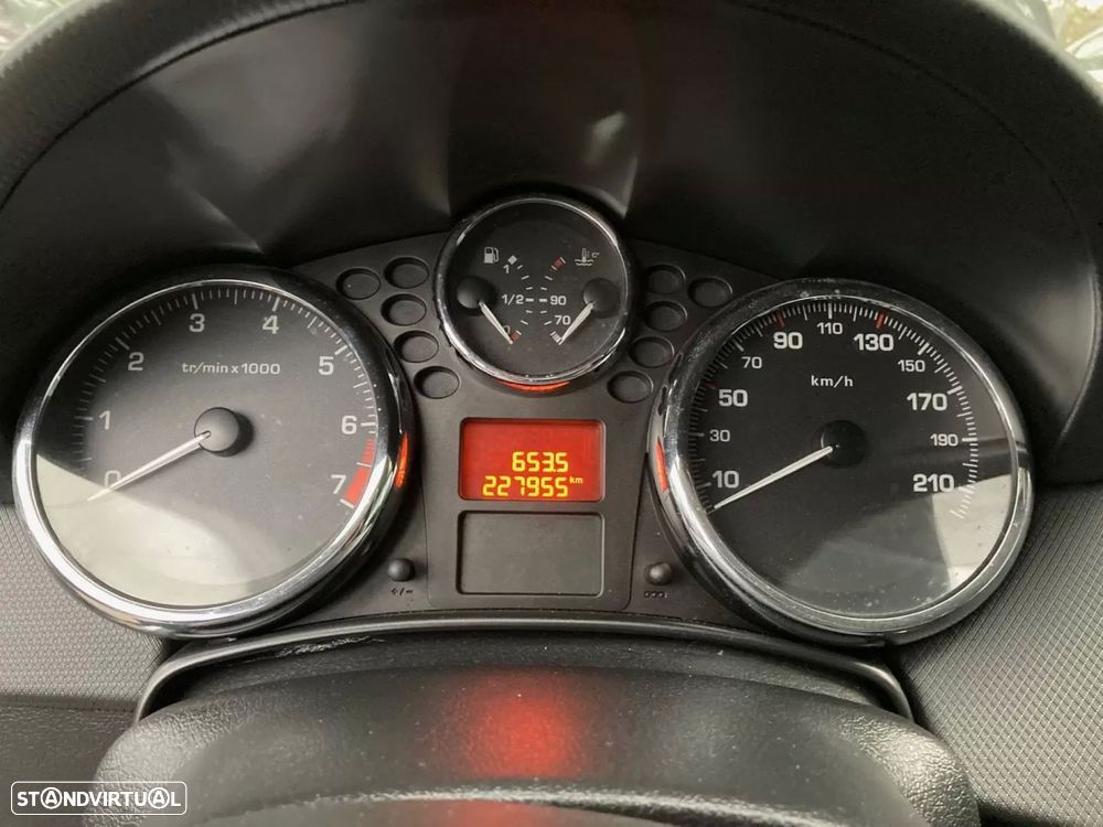 Peugeot 207 1.4 16V Trendy - 7