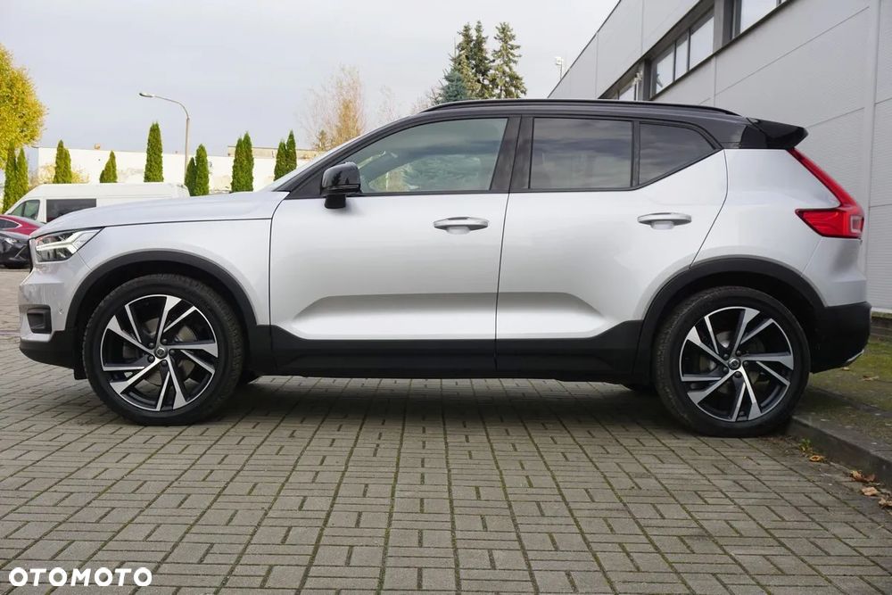 Volvo XC 40 D4 AWD Geartronic R-Design - 21