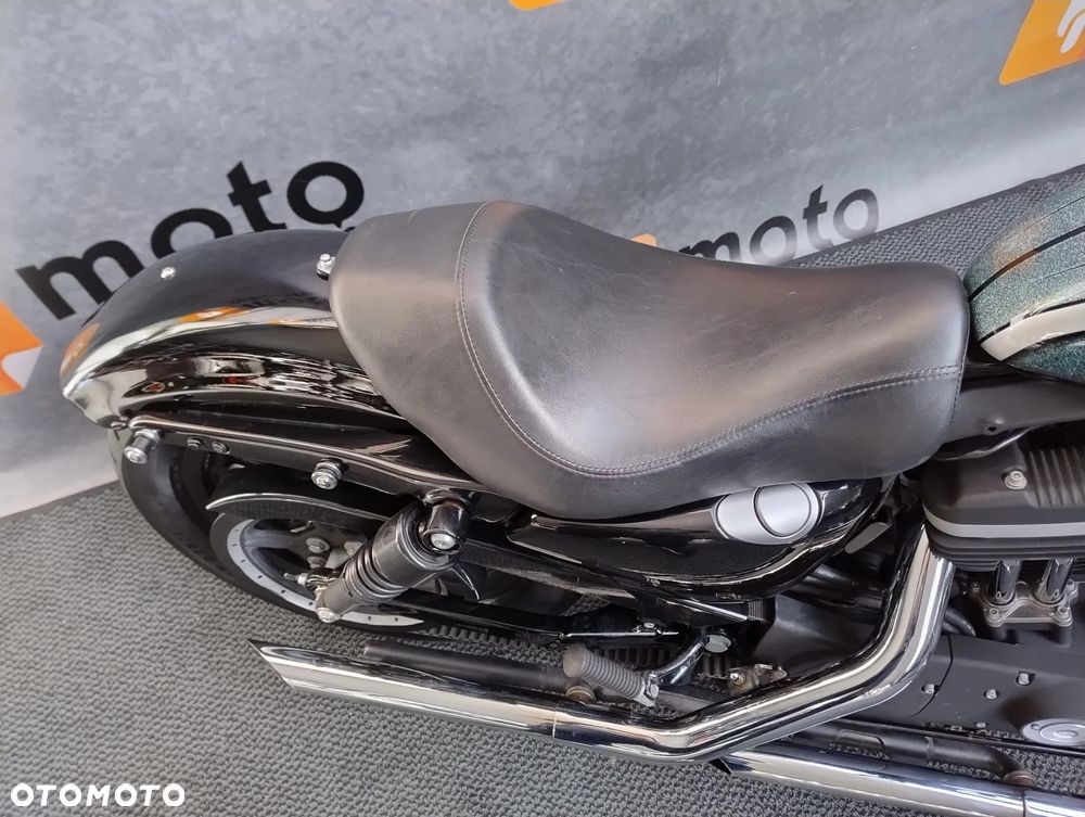 Harley-Davidson Sportster Iron 883 - 16