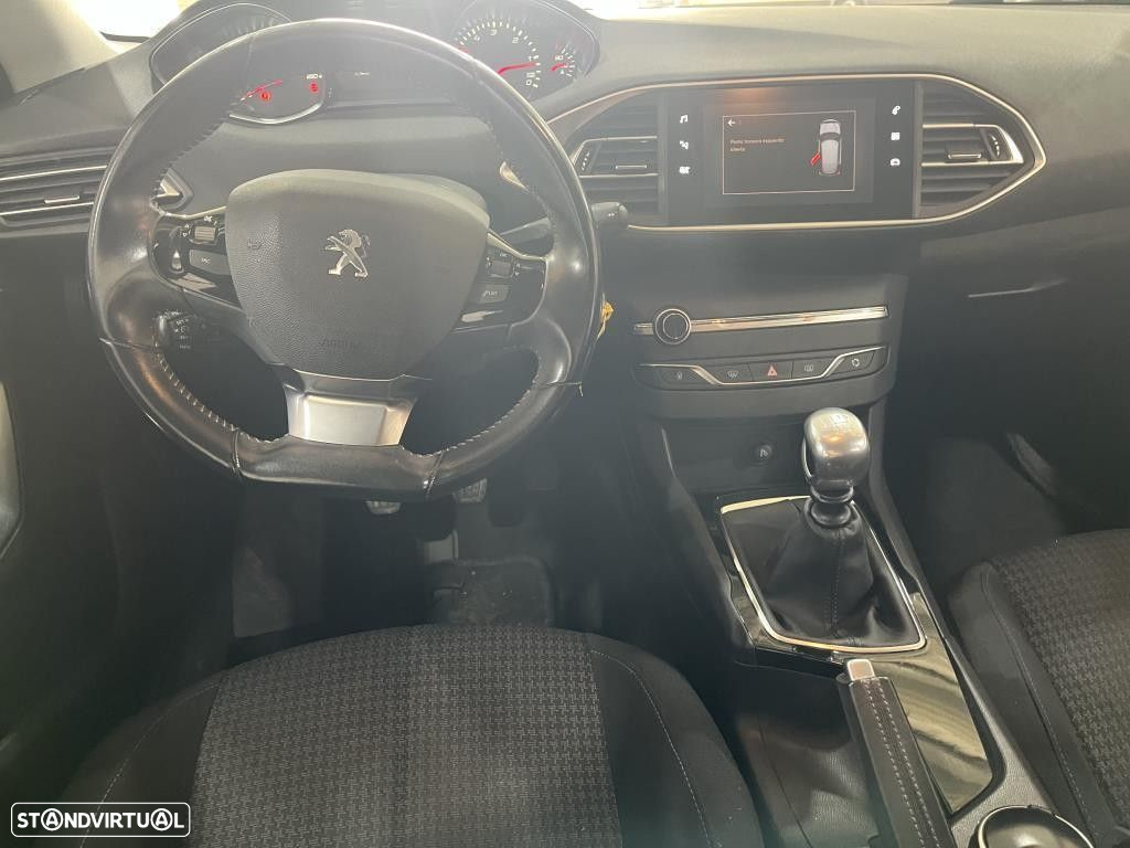 Peugeot 308 - 5