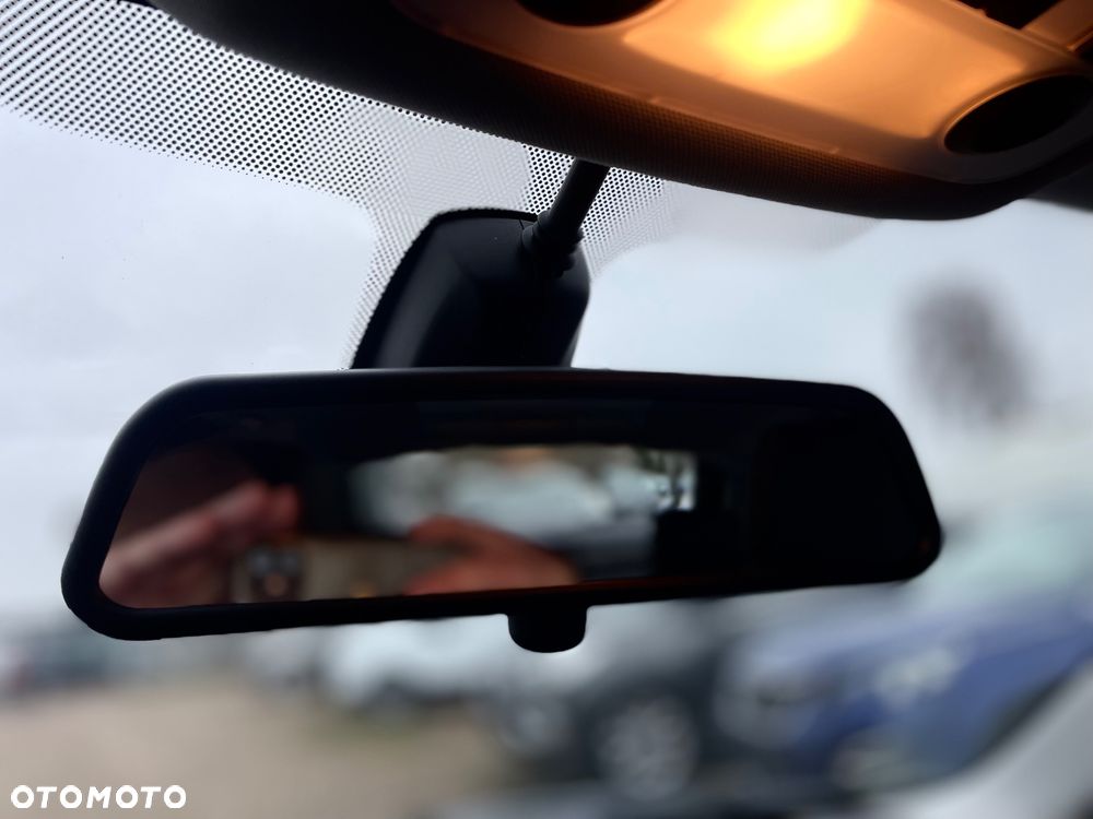 BMW X1 sDrive18d xLine - 22