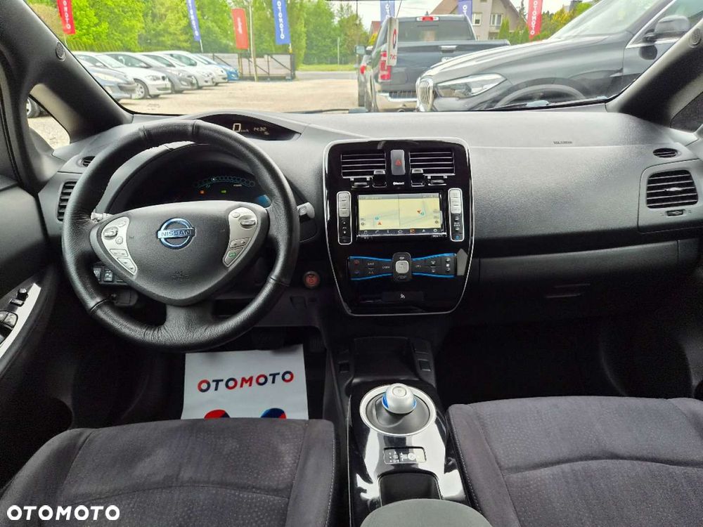 Nissan Leaf - 8