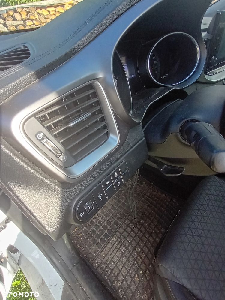 Kia Ceed - 6